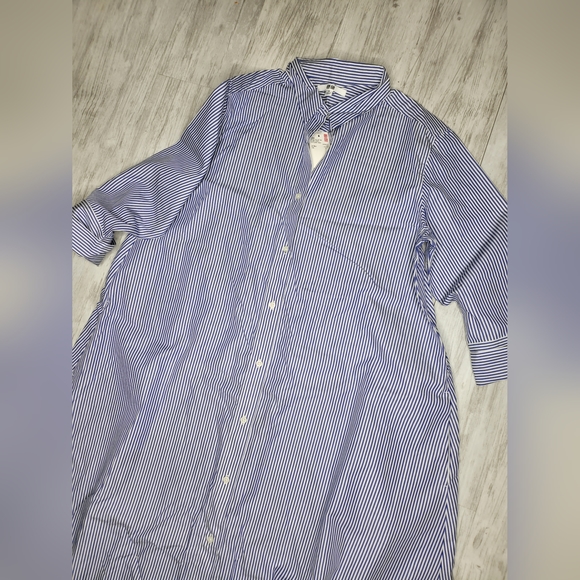 Button down Shress - Picture 2 of 7